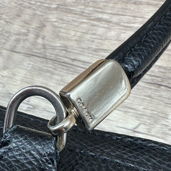 Coach Shoulder Crossbody Bag Womens Black Leather Inner Pockets Removal Straps - Picture 16 of 16